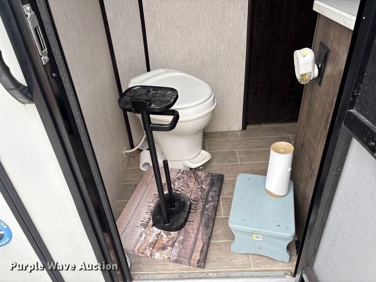 image for item YA1609 2020 Heartland  Wilderness camper