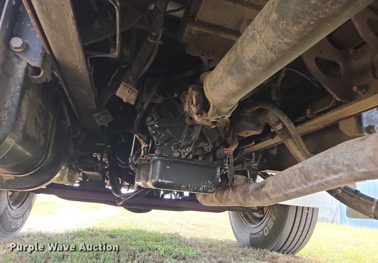 image for item DE2196 2002 International 4300 dump truck