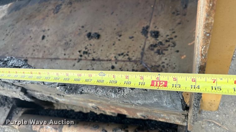 image for item DJ7943 2010 Weiler E1250A remixing transfer vehicle