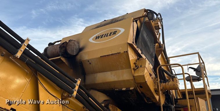 image for item DJ7943 2010 Weiler E1250A remixing transfer vehicle