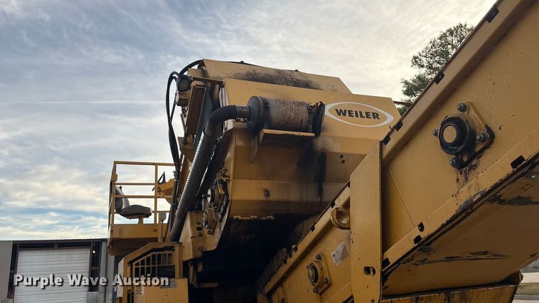 image for item DJ7943 2010 Weiler E1250A remixing transfer vehicle