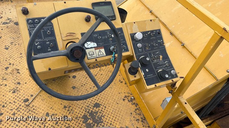 image for item DJ7943 2010 Weiler E1250A remixing transfer vehicle