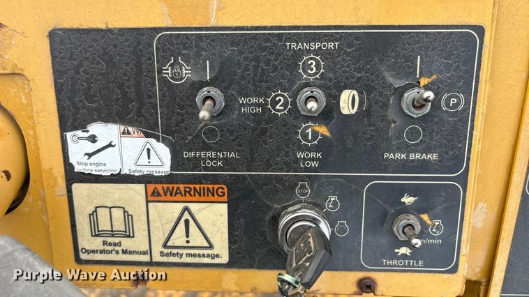 image for item DJ7943 2010 Weiler E1250A remixing transfer vehicle