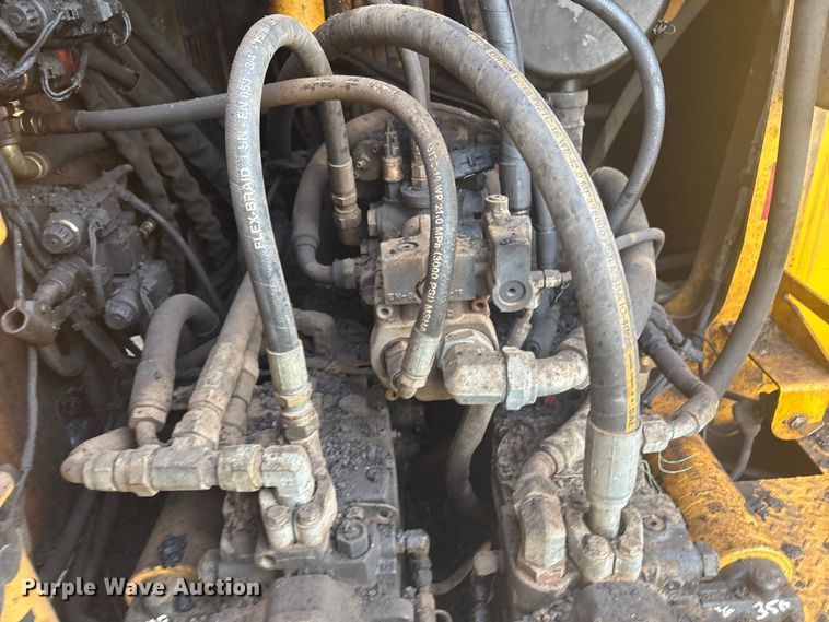 image for item DJ7943 2010 Weiler E1250A remixing transfer vehicle