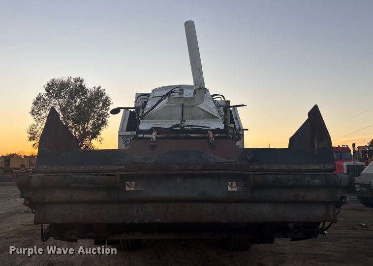 image for item DJ7977 1996 Roadtec Shuttle Buggy 2500 material transfer vehicle