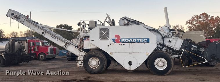 image for item DJ7977 1996 Roadtec Shuttle Buggy 2500 material transfer vehicle