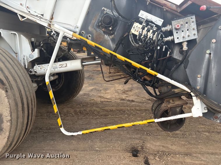 image for item DJ7977 1996 Roadtec Shuttle Buggy 2500 material transfer vehicle