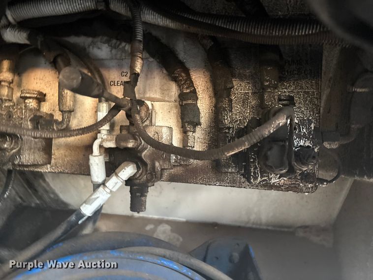 image for item DJ7977 1996 Roadtec Shuttle Buggy 2500 material transfer vehicle