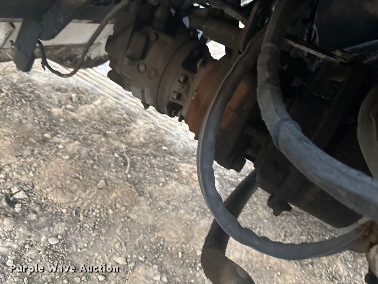 image for item DJ7977 1996 Roadtec Shuttle Buggy 2500 material transfer vehicle