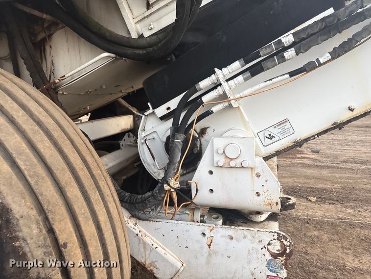 image for item DJ7977 1996 Roadtec Shuttle Buggy 2500 material transfer vehicle