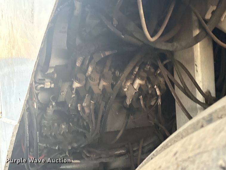 image for item DJ7977 1996 Roadtec Shuttle Buggy 2500 material transfer vehicle