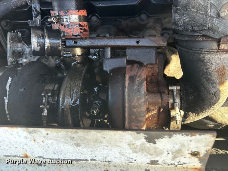 image for item DJ7977 1996 Roadtec Shuttle Buggy 2500 material transfer vehicle