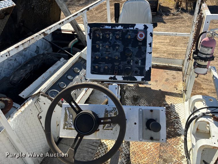 image for item DJ7977 1996 Roadtec Shuttle Buggy 2500 material transfer vehicle