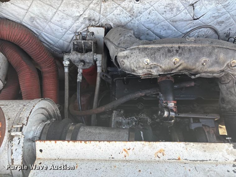 image for item DJ7977 1996 Roadtec Shuttle Buggy 2500 material transfer vehicle