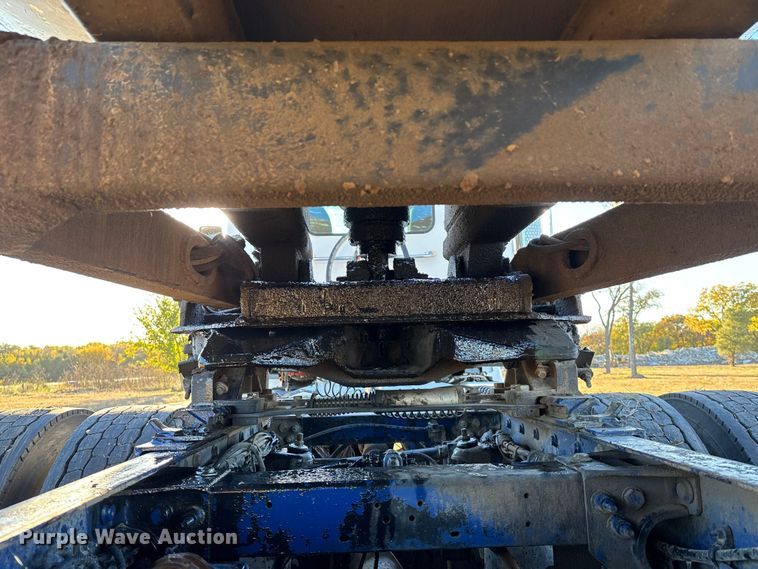 image for item DK0057 2006 Construction trailer specialists HRD-32 side dump trailer