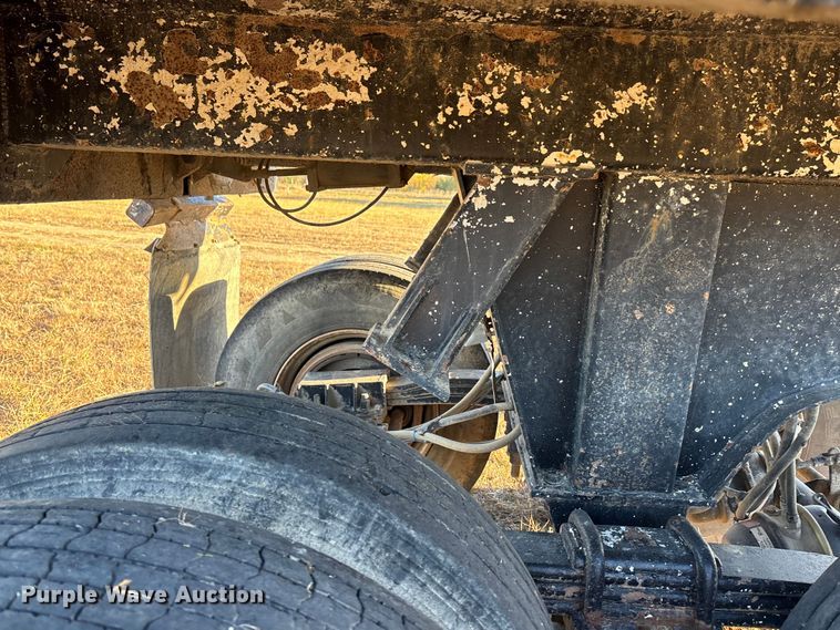 image for item DK0057 2006 Construction trailer specialists HRD-32 side dump trailer