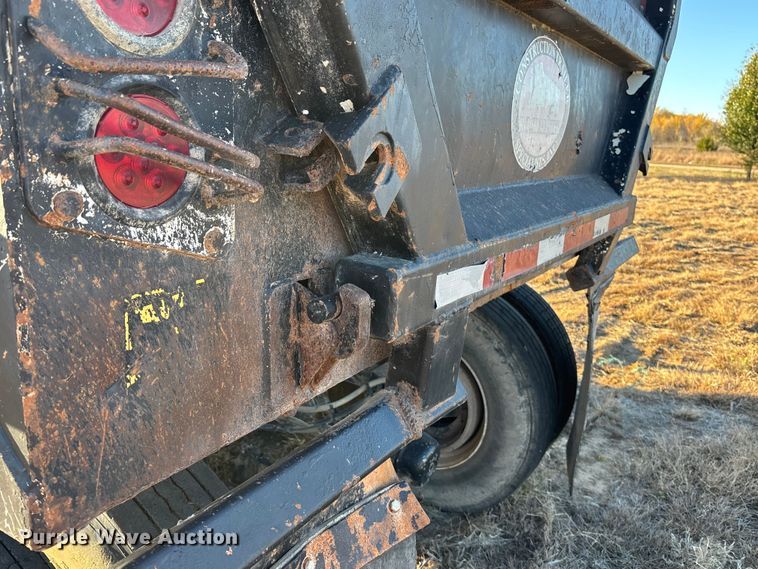 image for item DK0057 2006 Construction trailer specialists HRD-32 side dump trailer