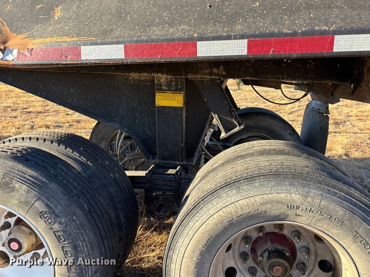 image for item DK0057 2006 Construction trailer specialists HRD-32 side dump trailer