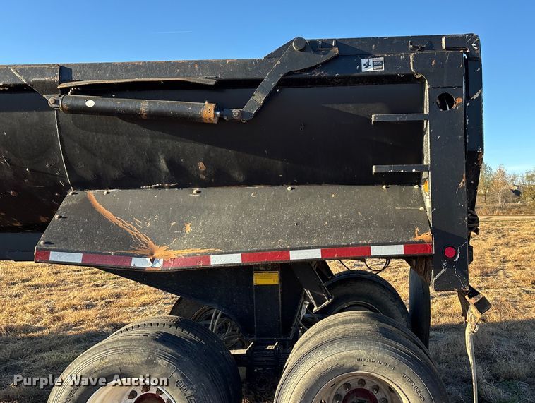 image for item DK0057 2006 Construction trailer specialists HRD-32 side dump trailer