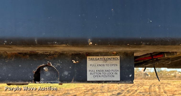 image for item DK0057 2006 Construction trailer specialists HRD-32 side dump trailer