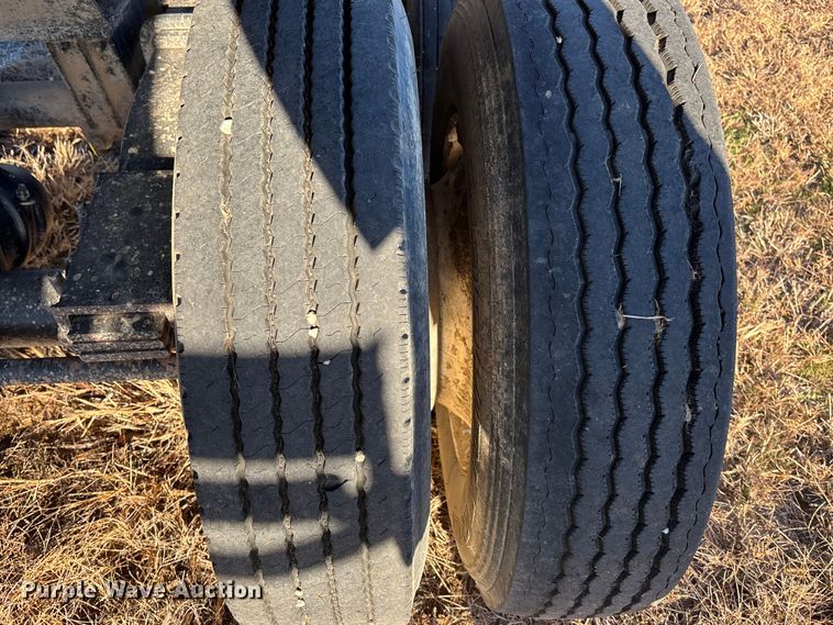 image for item DK0057 2006 Construction trailer specialists HRD-32 side dump trailer