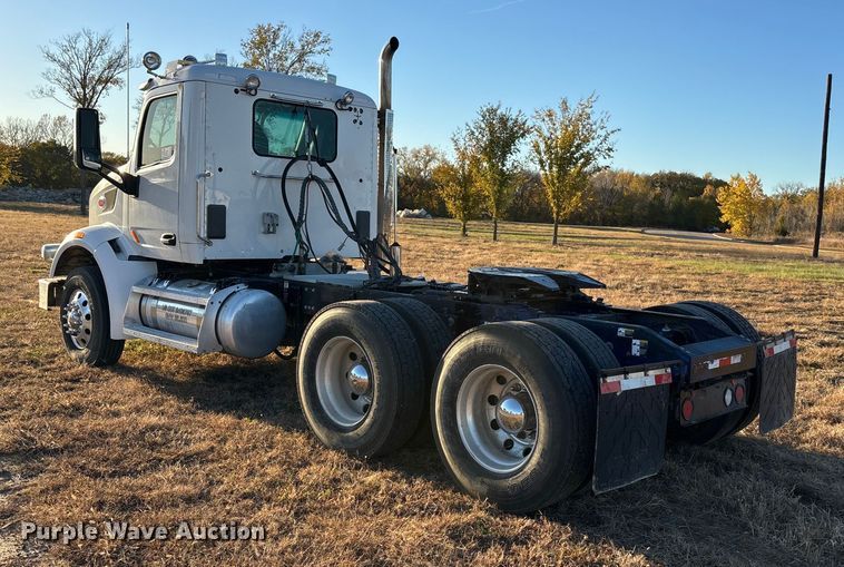 image for item DK0058 2016 Peterbilt 567 semi truck