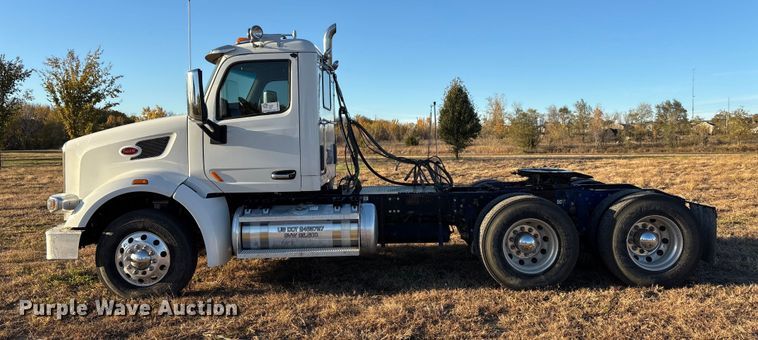 image for item DK0058 2016 Peterbilt 567 semi truck