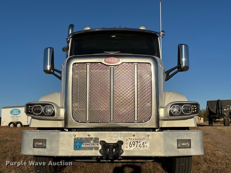 image for item DK0058 2016 Peterbilt 567 semi truck