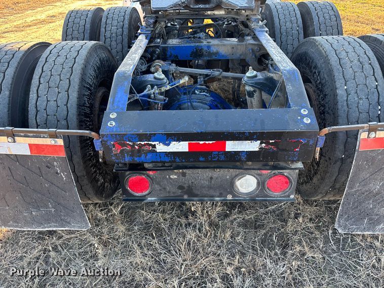 image for item DK0058 2016 Peterbilt 567 semi truck