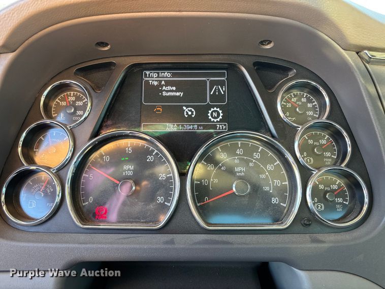 image for item DK0058 2016 Peterbilt 567 semi truck