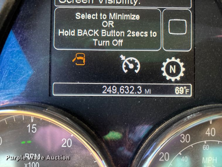 image for item DK0058 2016 Peterbilt 567 semi truck