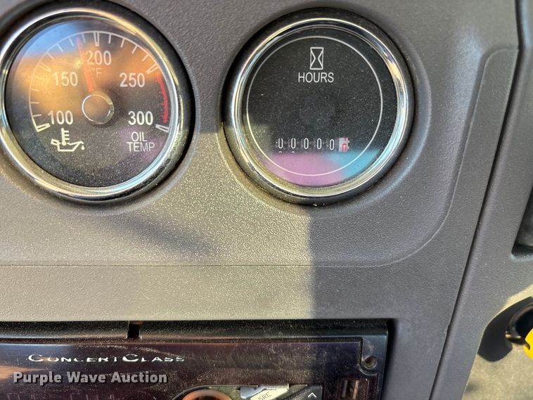 image for item DK0058 2016 Peterbilt 567 semi truck