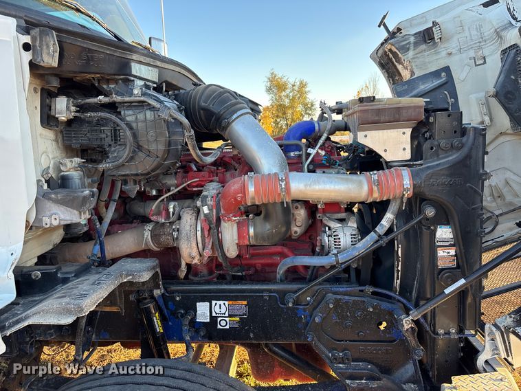 image for item DK0058 2016 Peterbilt 567 semi truck