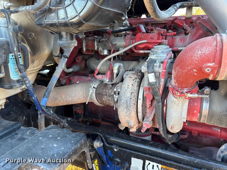 image for item DK0058 2016 Peterbilt 567 semi truck