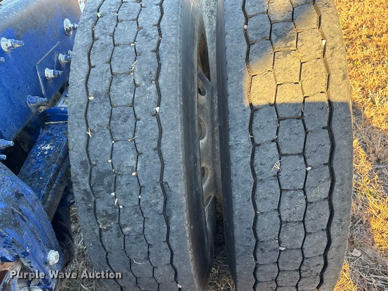 image for item DK0058 2016 Peterbilt 567 semi truck