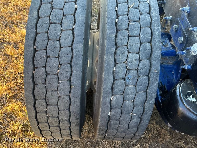 image for item DK0058 2016 Peterbilt 567 semi truck