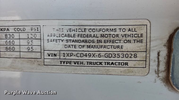 image for item DK0058 2016 Peterbilt 567 semi truck