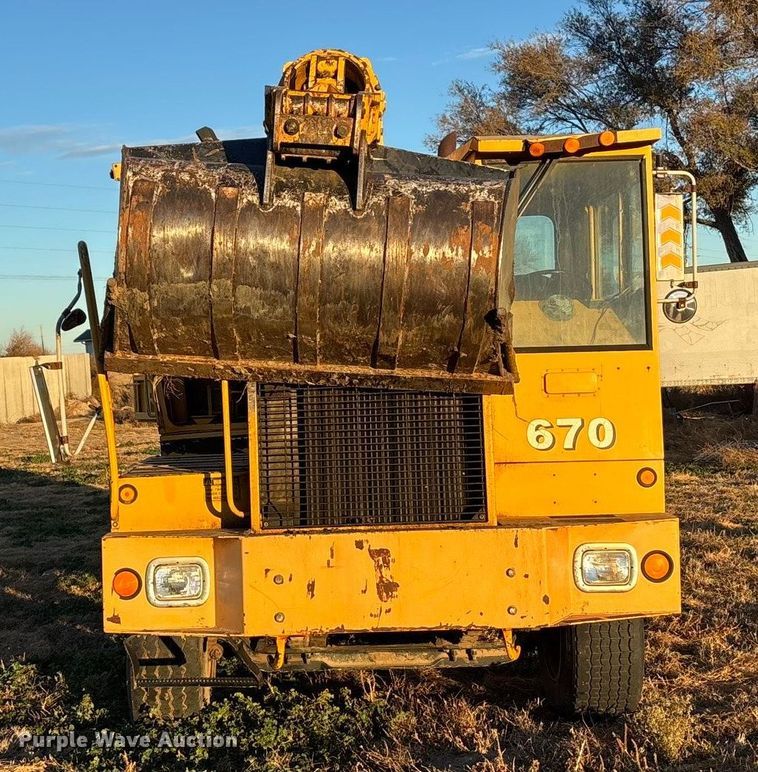 image for item DK0116 Badger 670 Hydro-Scopic wheeled excavator