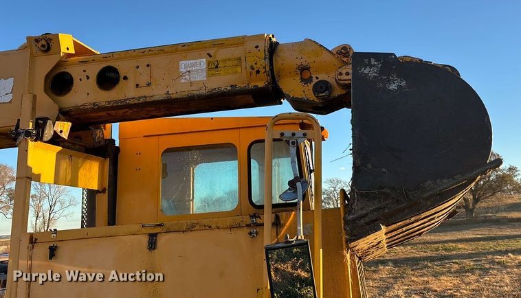 image for item DK0116 Badger 670 Hydro-Scopic wheeled excavator