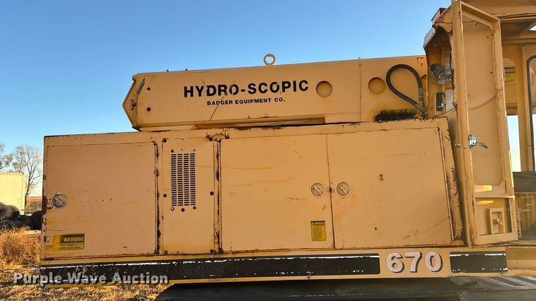 image for item DK0116 Badger 670 Hydro-Scopic wheeled excavator