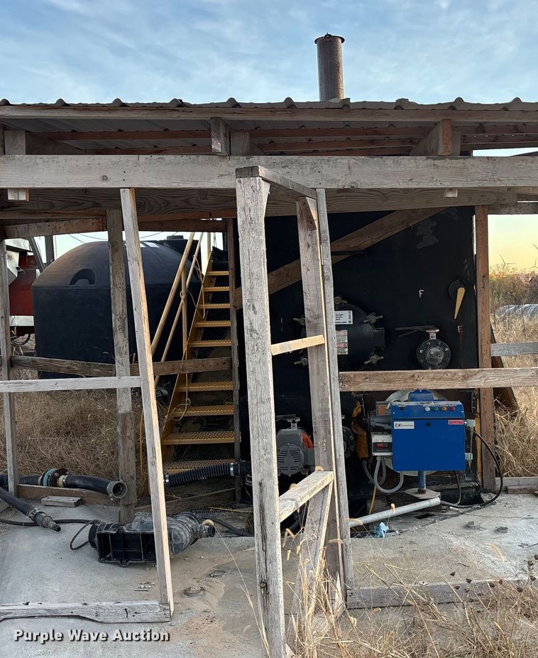 image for item DK0128 Frac tank trailer