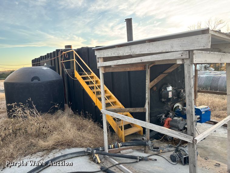 image for item DK0128 Frac tank trailer