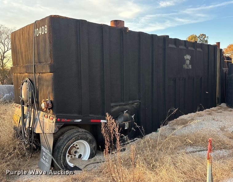 image for item DK0128 Frac tank trailer