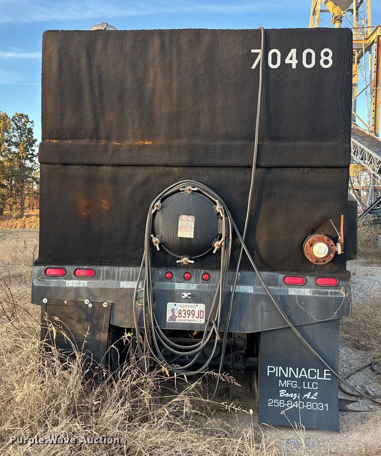 image for item DK0128 Frac tank trailer