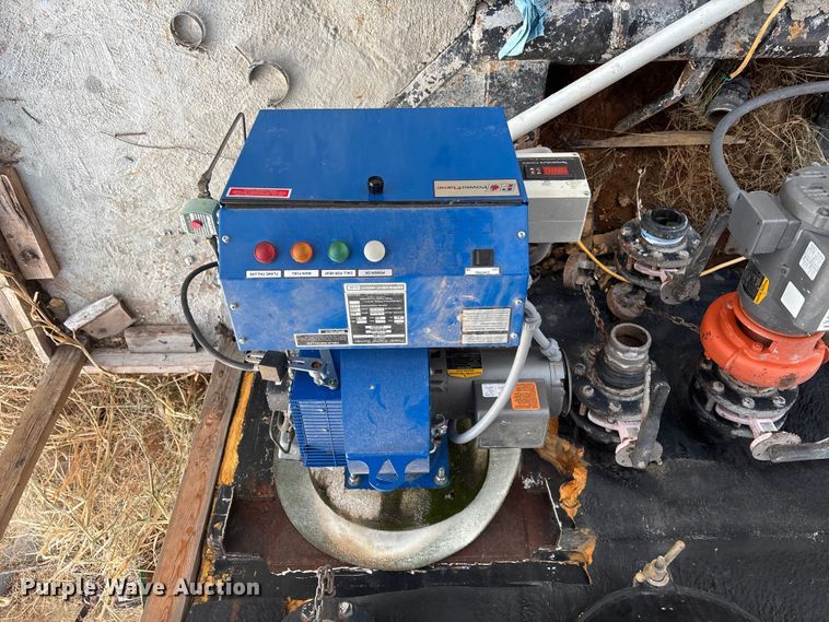 image for item DK0128 Frac tank trailer