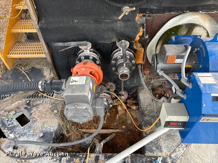 image for item DK0128 Frac tank trailer