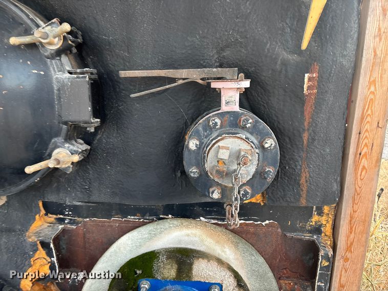 image for item DK0128 Frac tank trailer