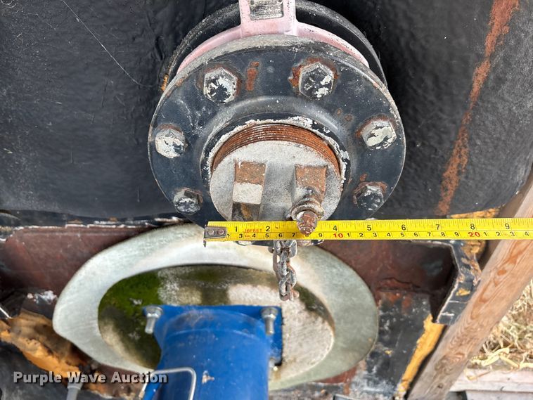 image for item DK0128 Frac tank trailer