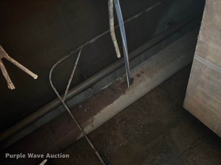 image for item DK0128 Frac tank trailer