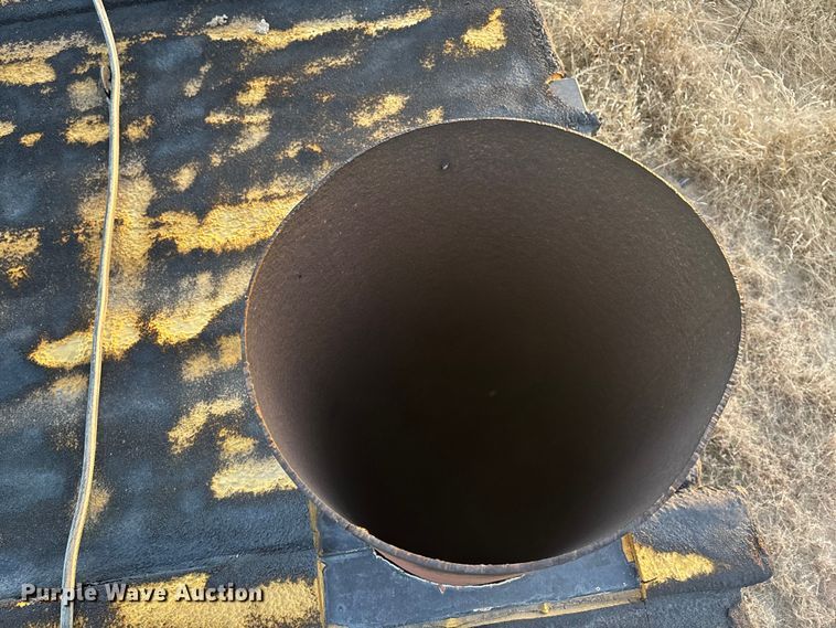 image for item DK0128 Frac tank trailer